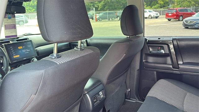 Vehicle image 15 of 29