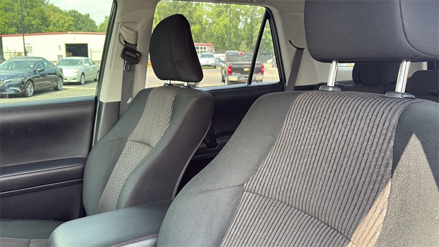Vehicle image 12 of 29