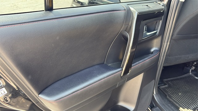 Vehicle image 24 of 29