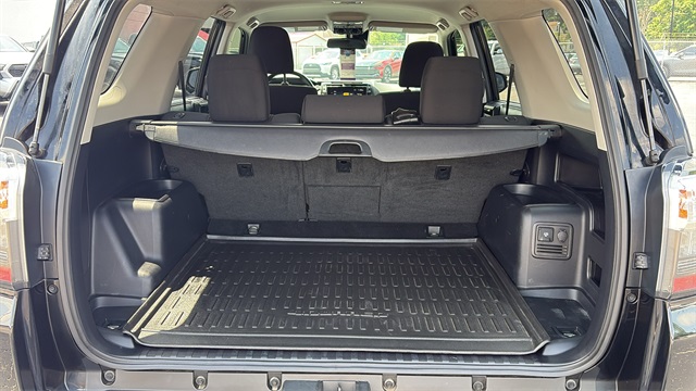 Vehicle image 9 of 29
