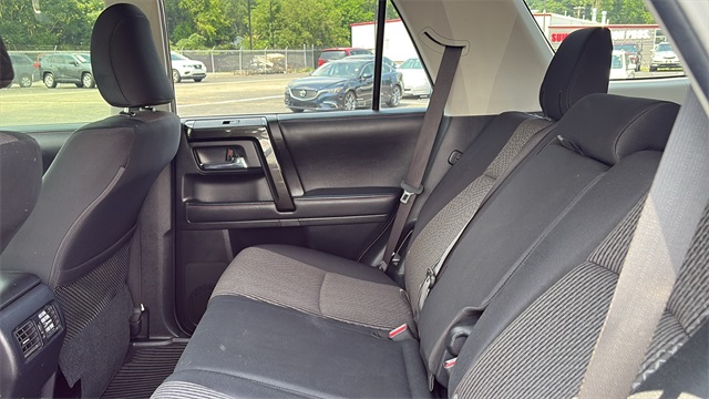 Vehicle image 13 of 29