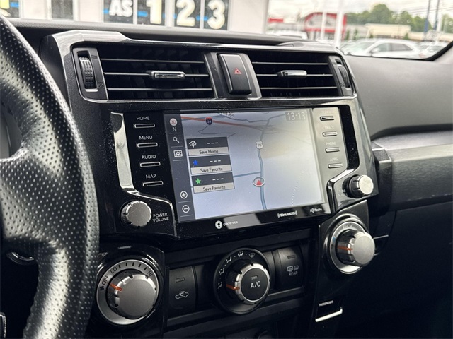 Vehicle image 19 of 28