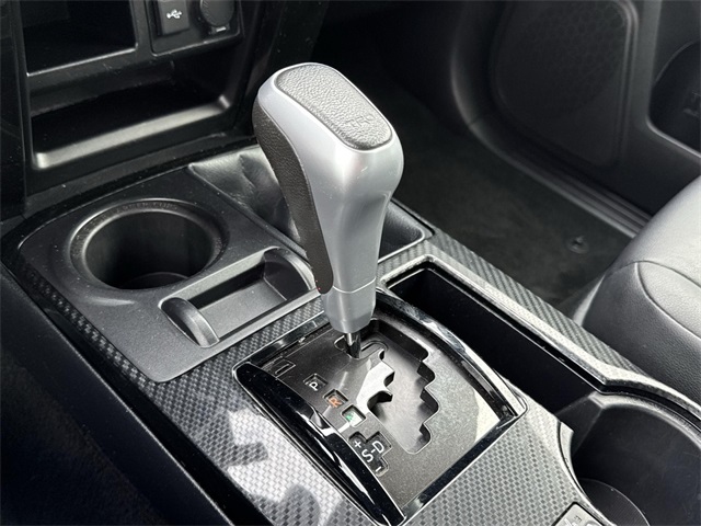 Vehicle image 13 of 28