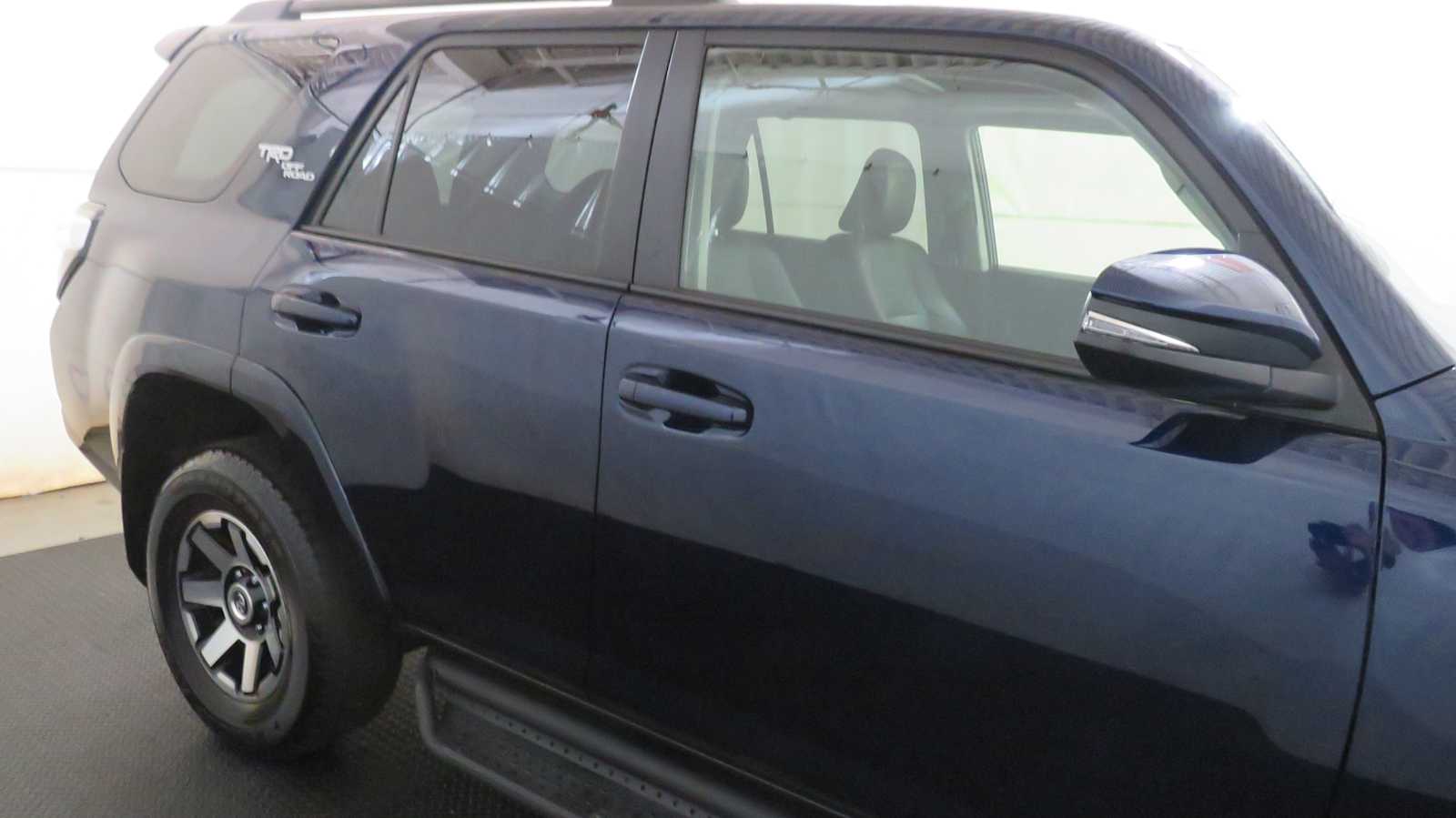 Vehicle image 7 of 41