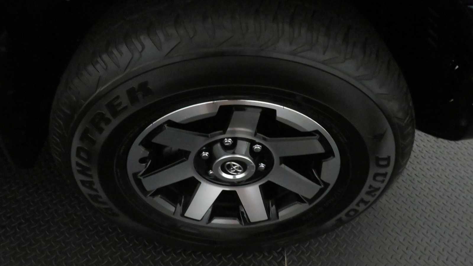 Vehicle image 11 of 41