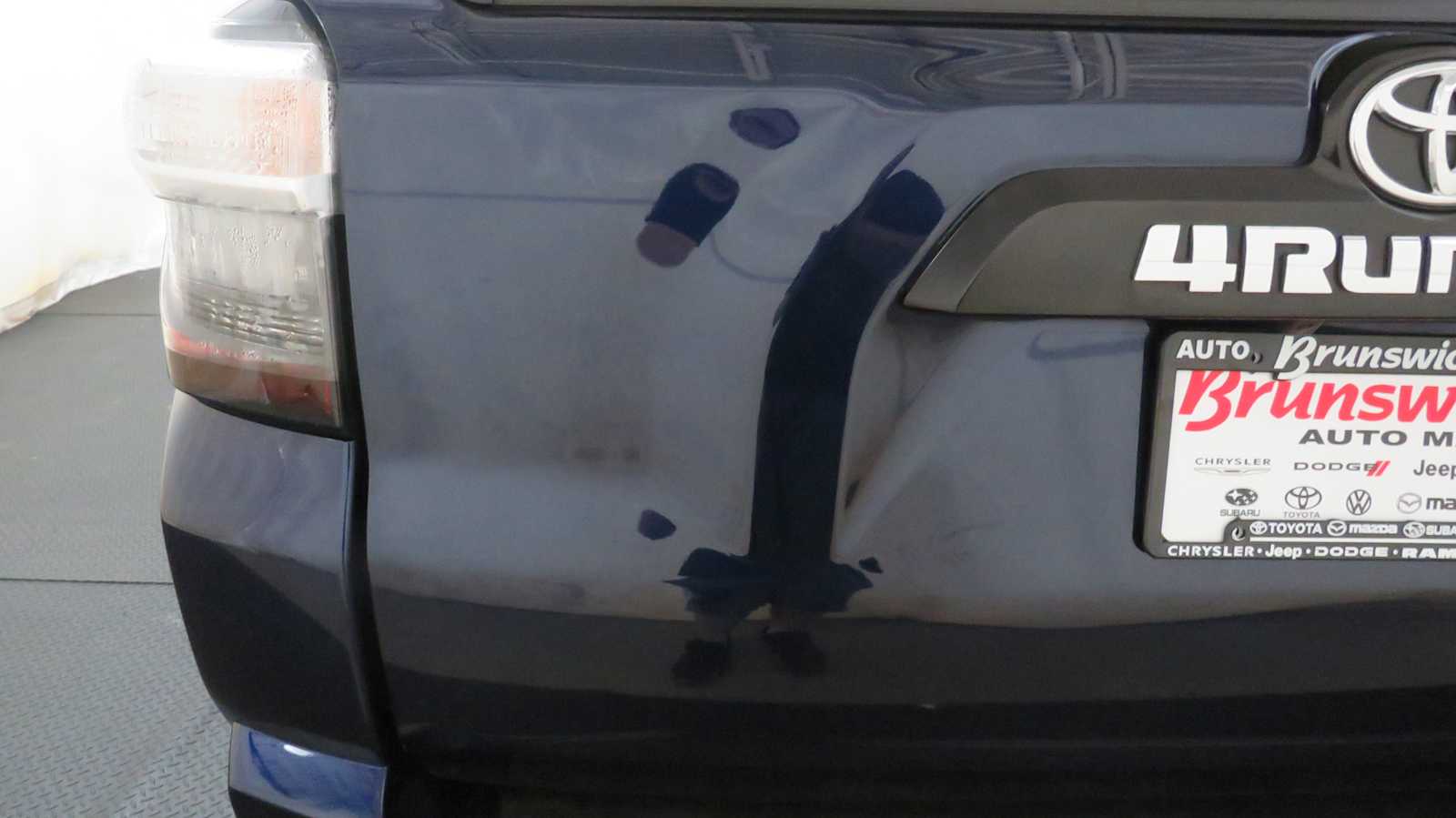 Vehicle image 32 of 41