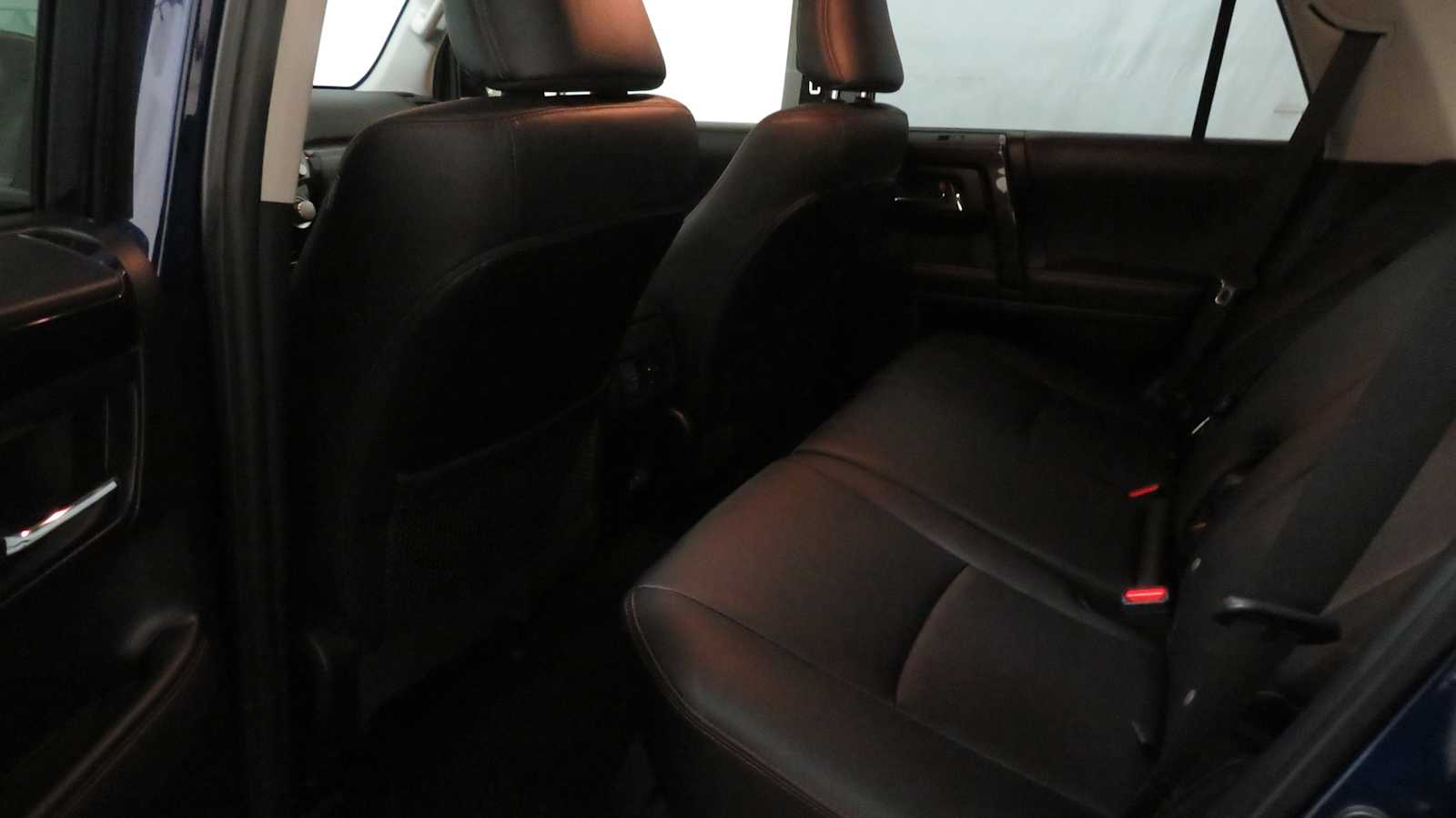 Vehicle image 17 of 41