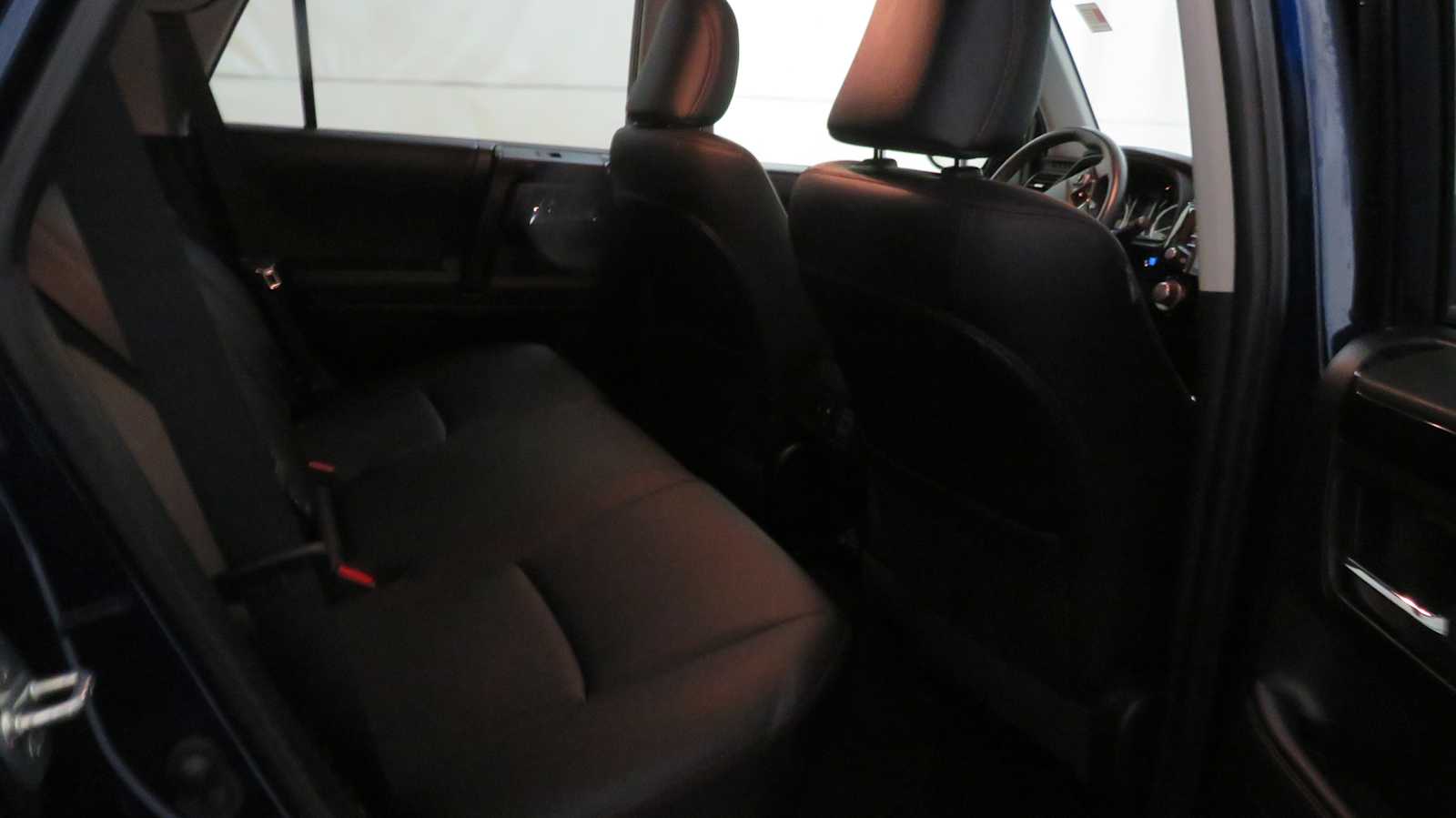 Vehicle image 16 of 41