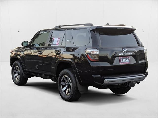 Vehicle image 7 of 23
