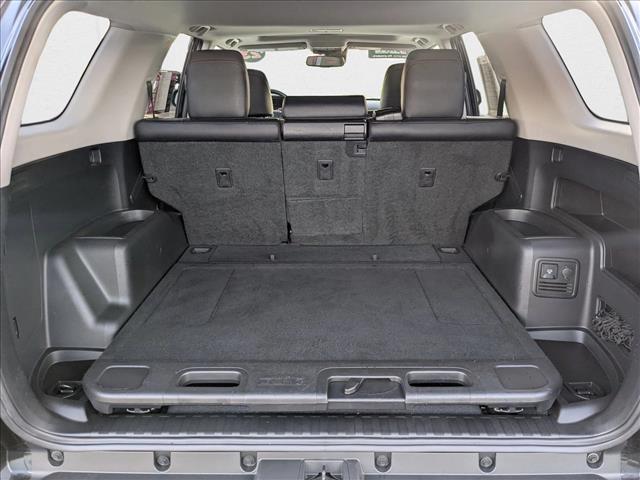 Vehicle image 11 of 23