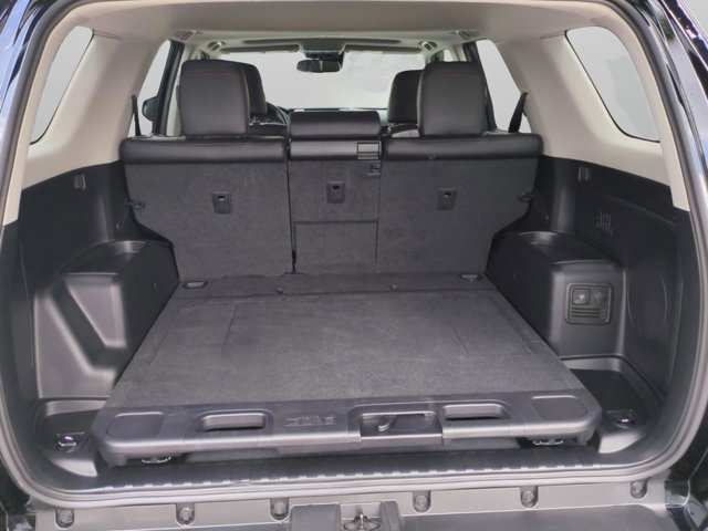 Vehicle image 13 of 30