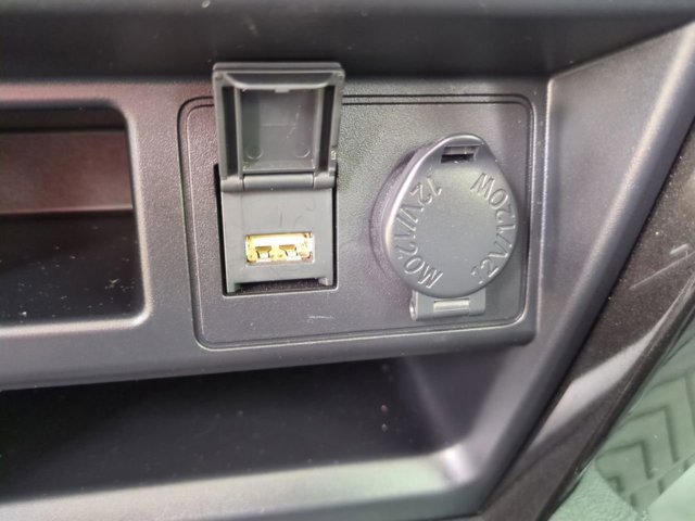 Vehicle image 23 of 30