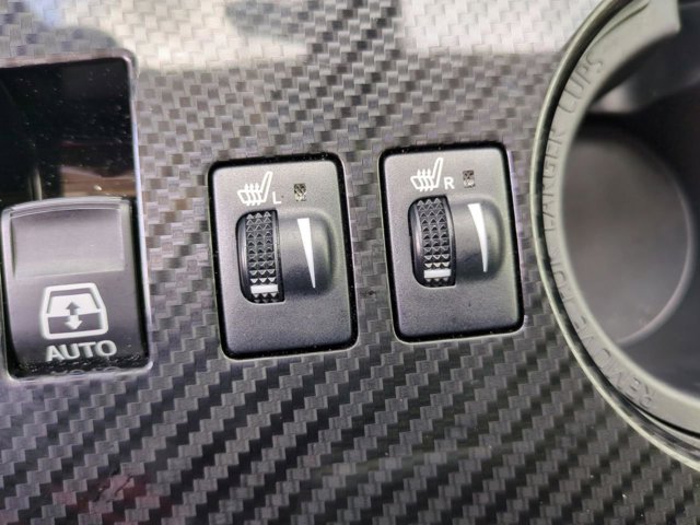 Vehicle image 24 of 30