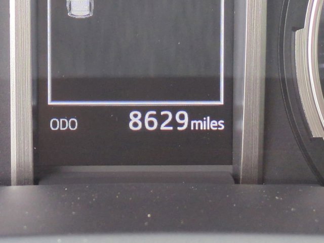 Vehicle image 28 of 30