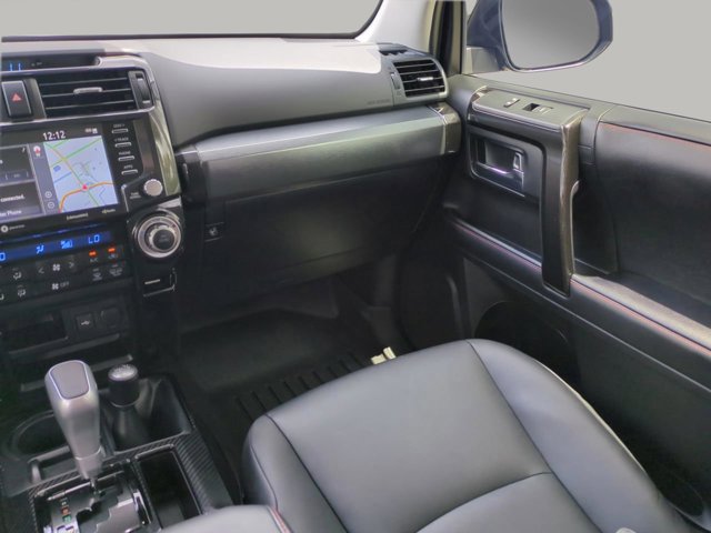 Vehicle image 17 of 30