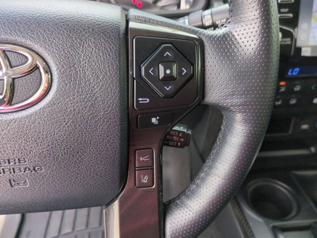 Vehicle image 27 of 30