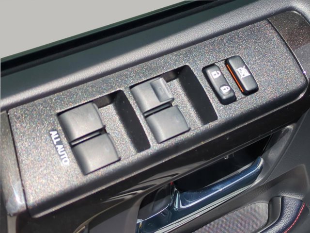 Vehicle image 25 of 30