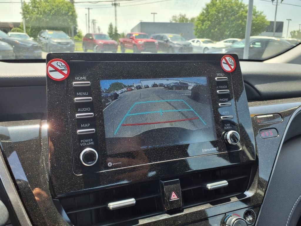 Vehicle image 18 of 26