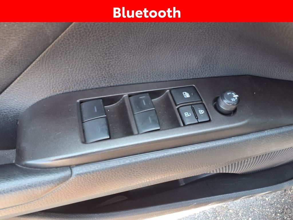Vehicle image 16 of 26