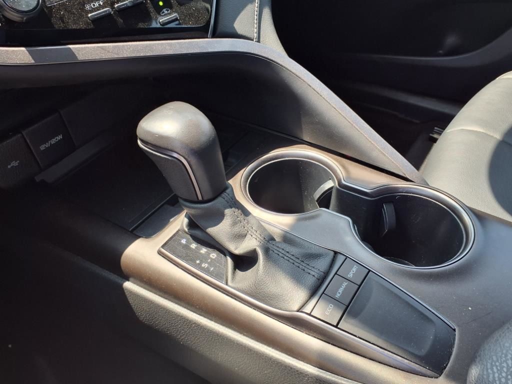 Vehicle image 19 of 26