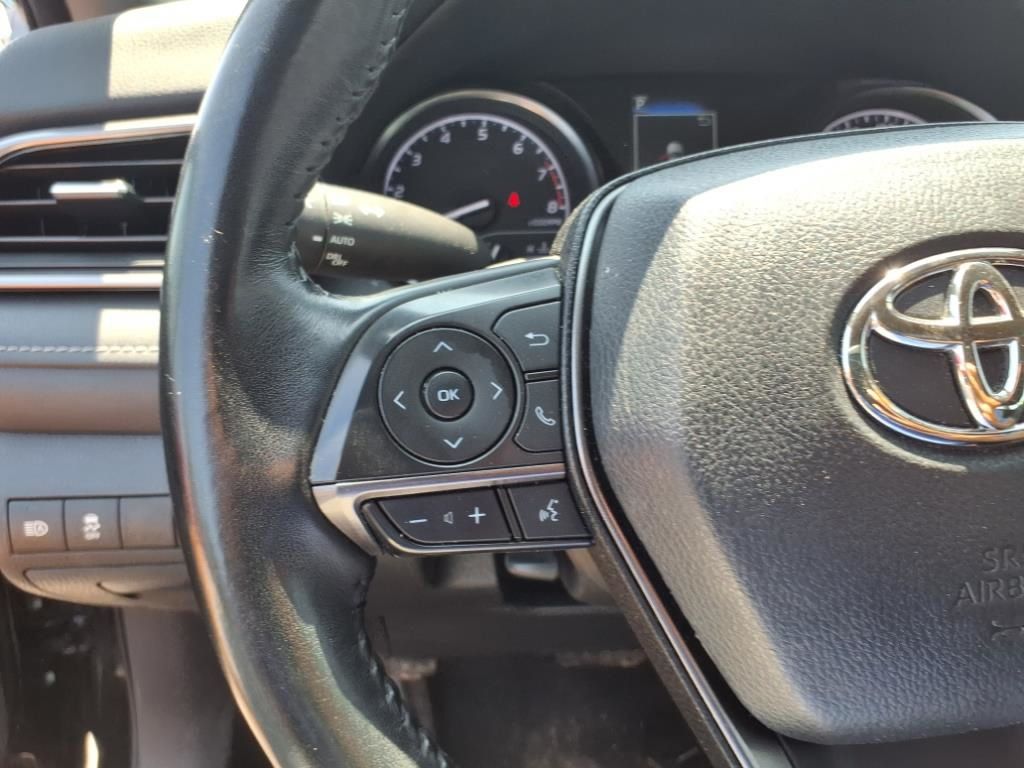 Vehicle image 14 of 26