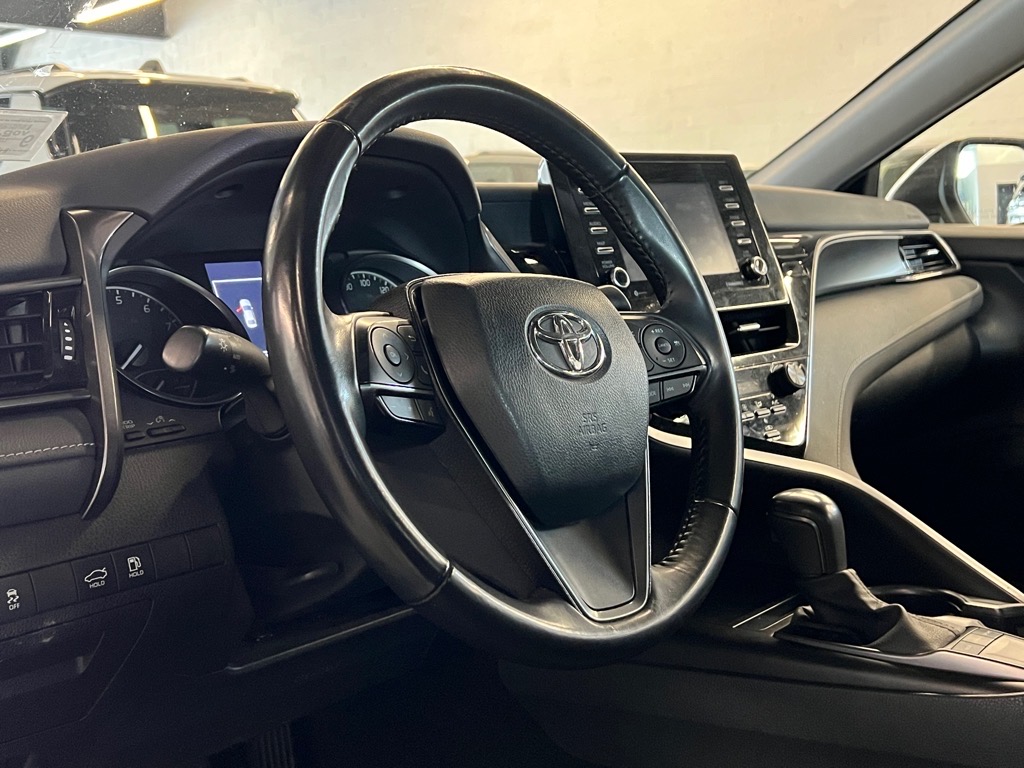 Vehicle image 7 of 22