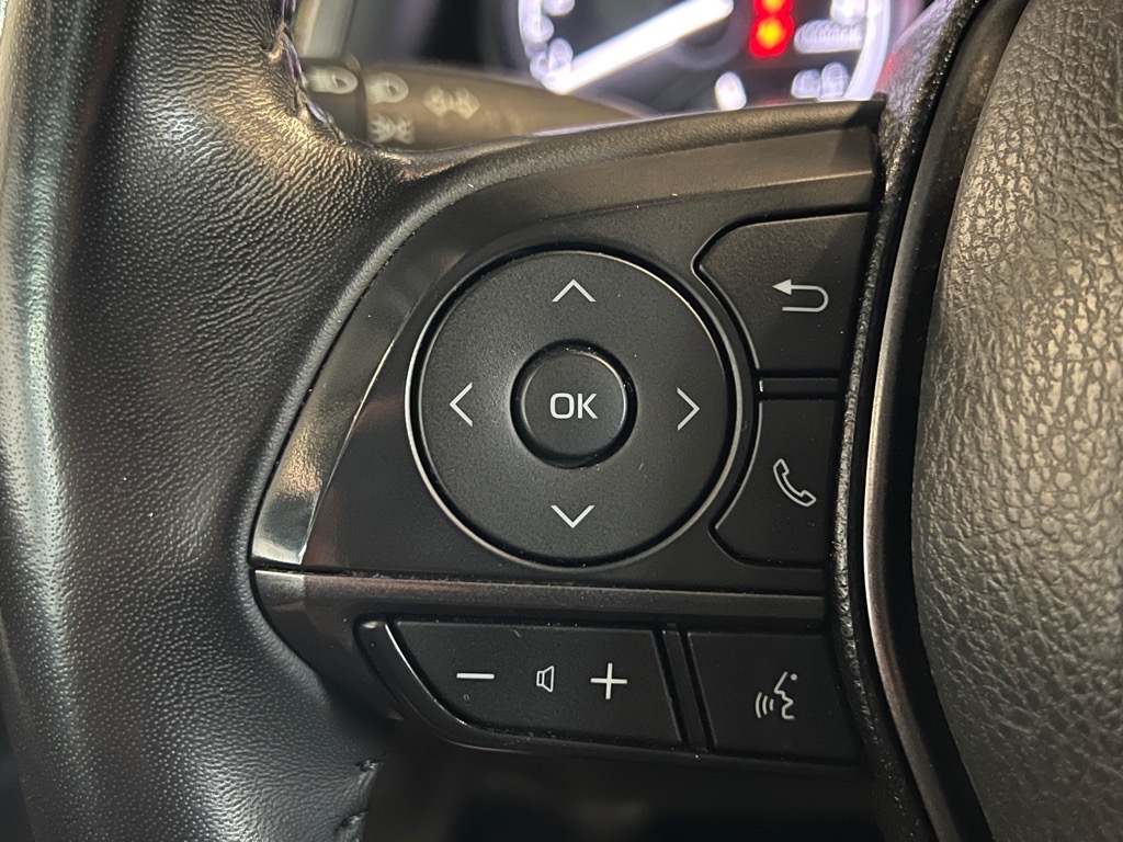 Vehicle image 9 of 22