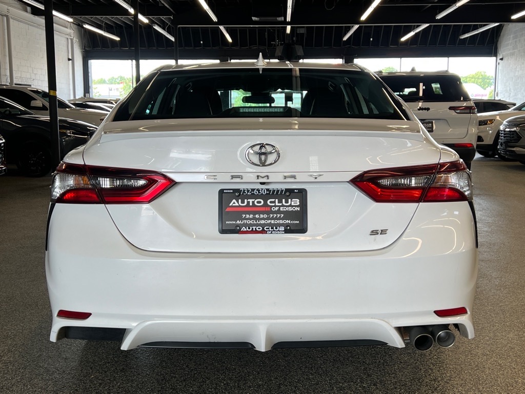 Vehicle image 5 of 22