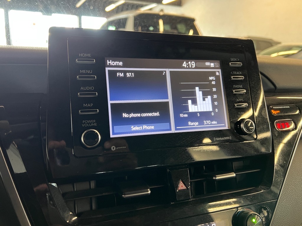 Vehicle image 12 of 22