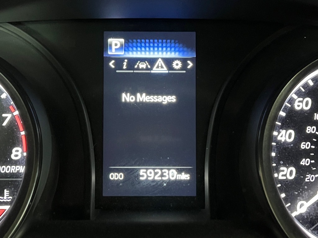 Vehicle image 11 of 22