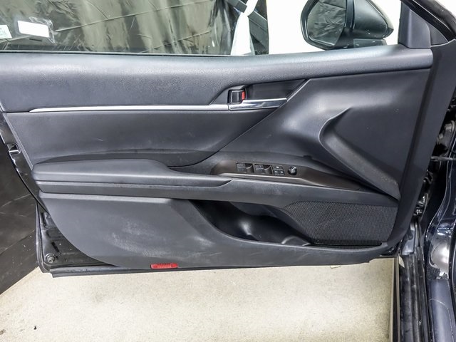 Vehicle image 23 of 29