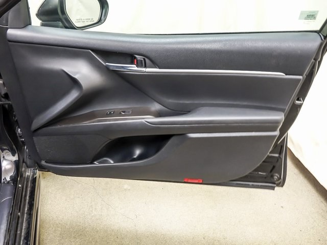 Vehicle image 22 of 29