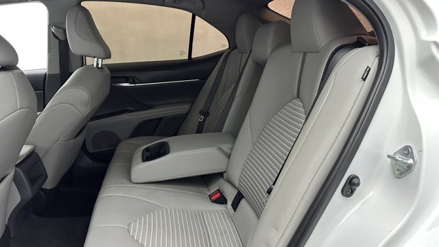 Vehicle image 28 of 34