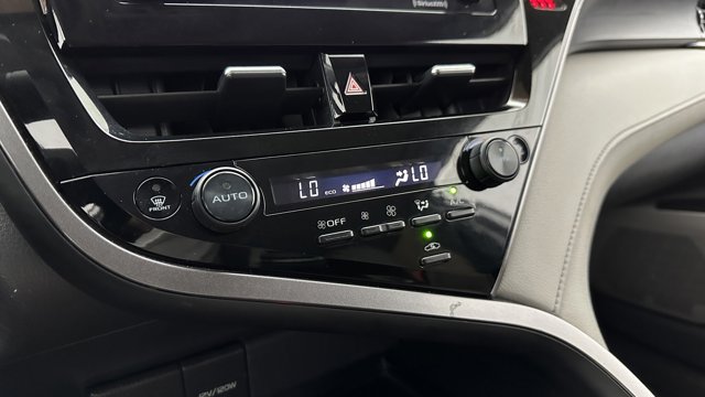 Vehicle image 13 of 34