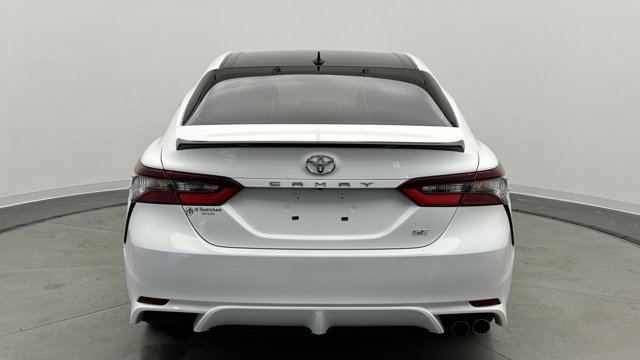 Vehicle image 4 of 34