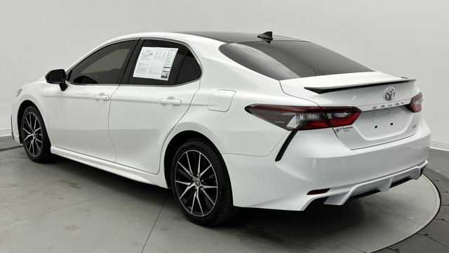 Vehicle image 6 of 34
