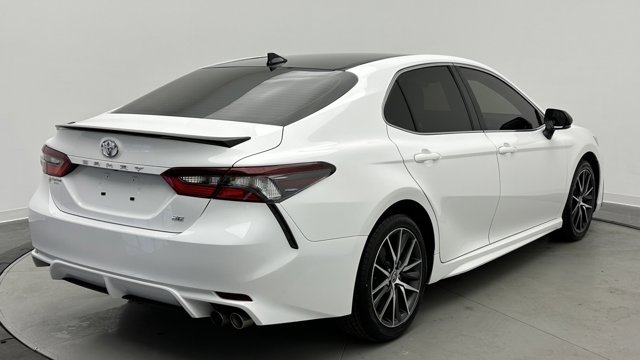Vehicle image 2 of 34