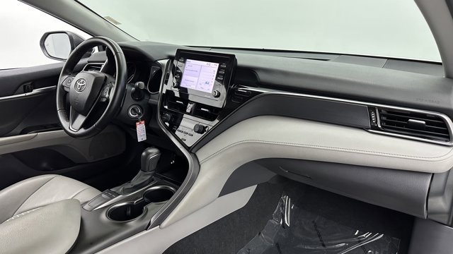 Vehicle image 20 of 34