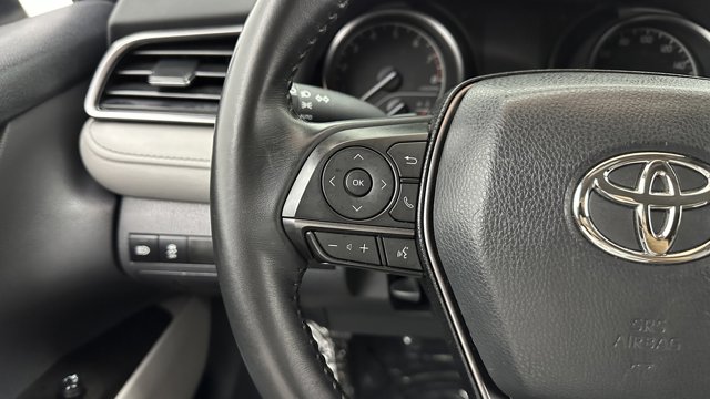 Vehicle image 15 of 34