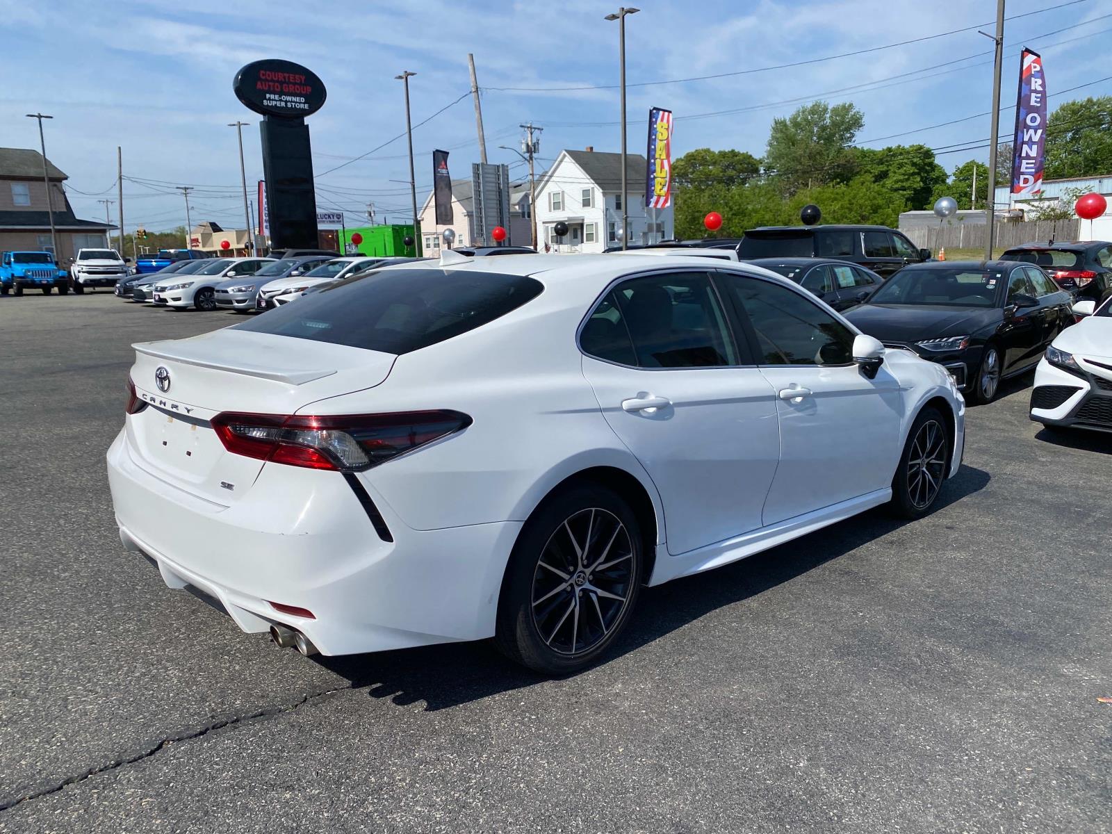 Vehicle image 3 of 20