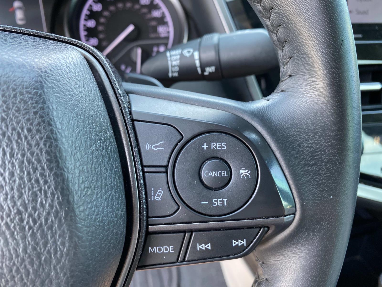 Vehicle image 16 of 20