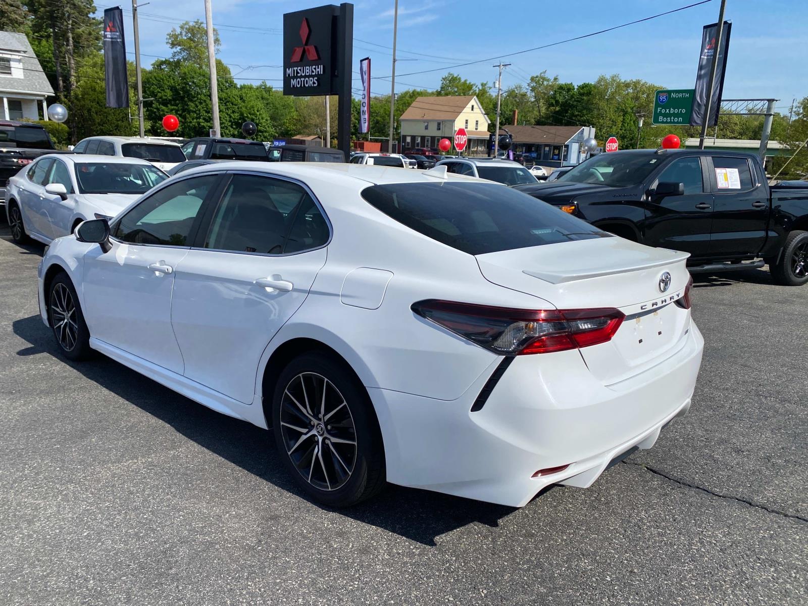 Vehicle image 7 of 20