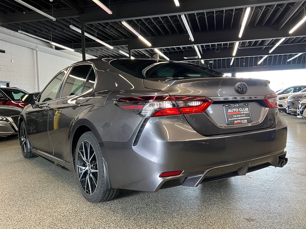 Vehicle image 5 of 23