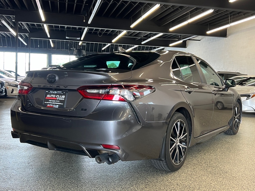 Vehicle image 4 of 23