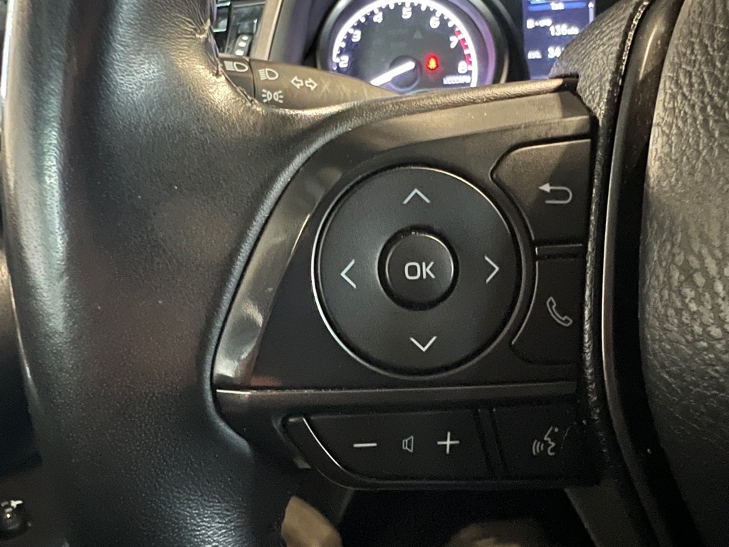 Vehicle image 9 of 23