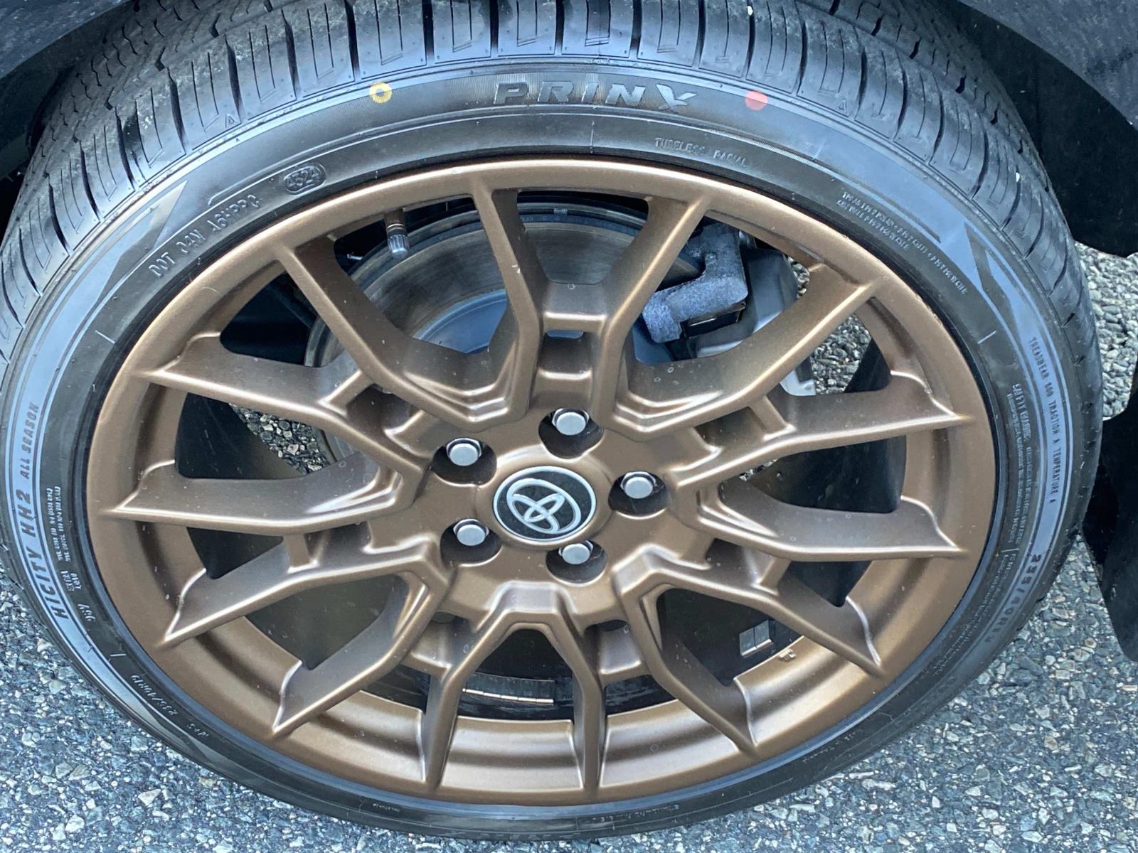 Vehicle image 27 of 28