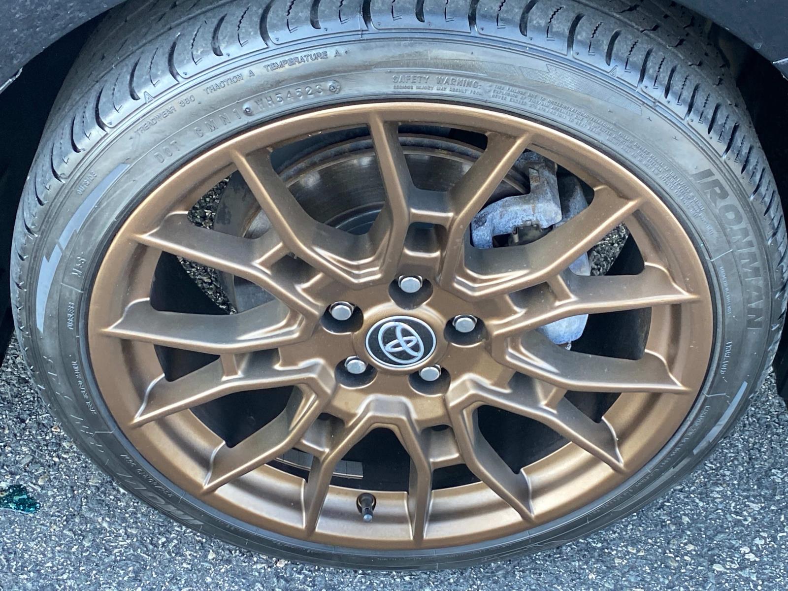 Vehicle image 25 of 28