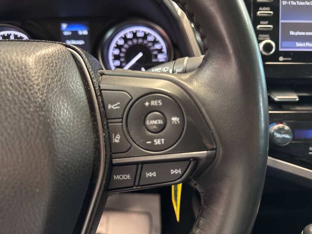 Vehicle image 25 of 27