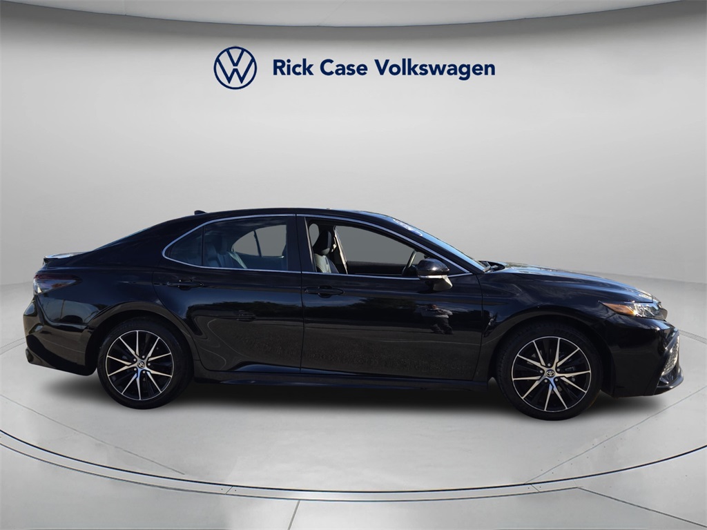 2023 Toyota Camry Image 4 of 27