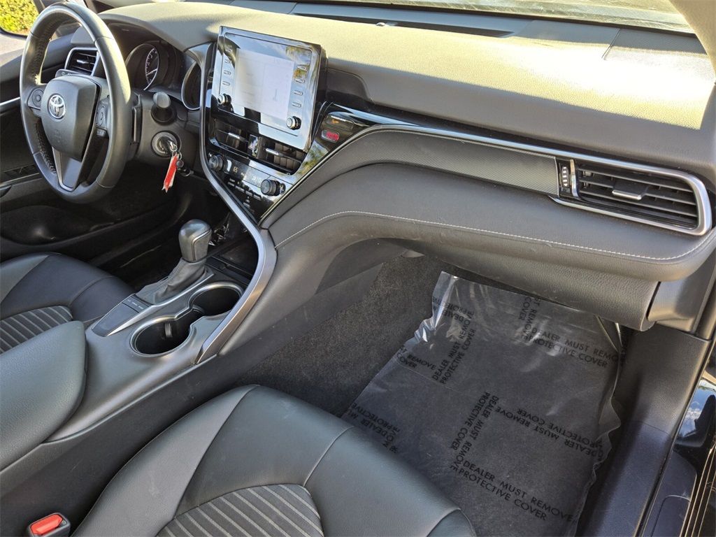 2023 Toyota Camry Image 15 of 27
